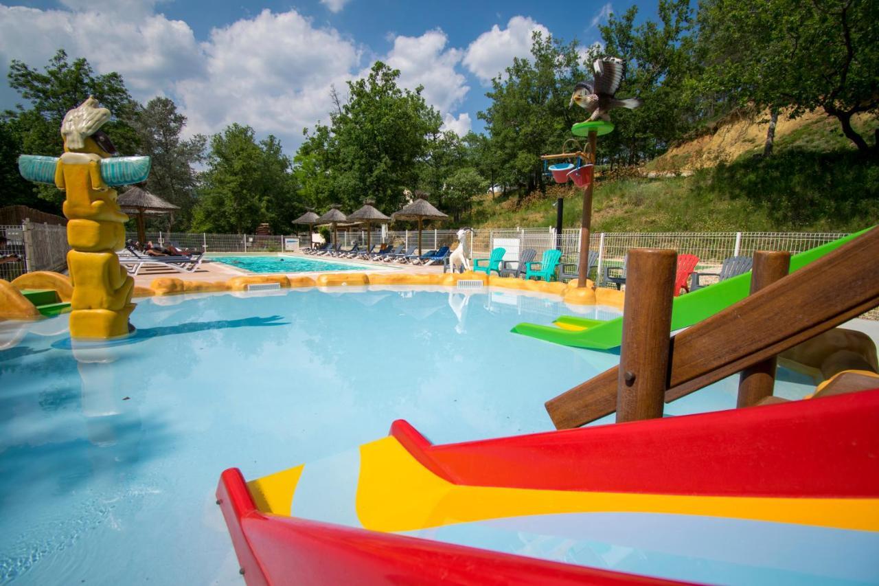 Camping Le Colorado รุสเทรล ภายนอก รูปภาพ