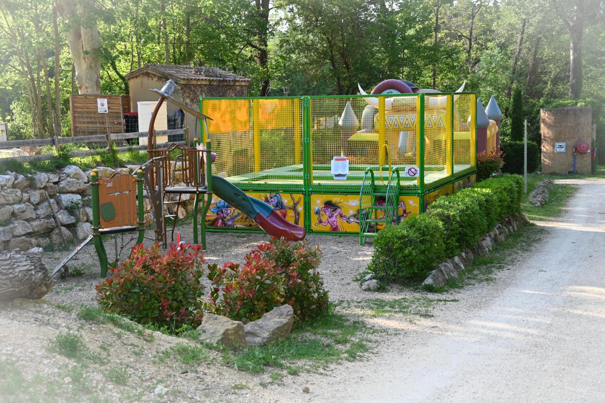 Camping Le Colorado รุสเทรล ภายนอก รูปภาพ