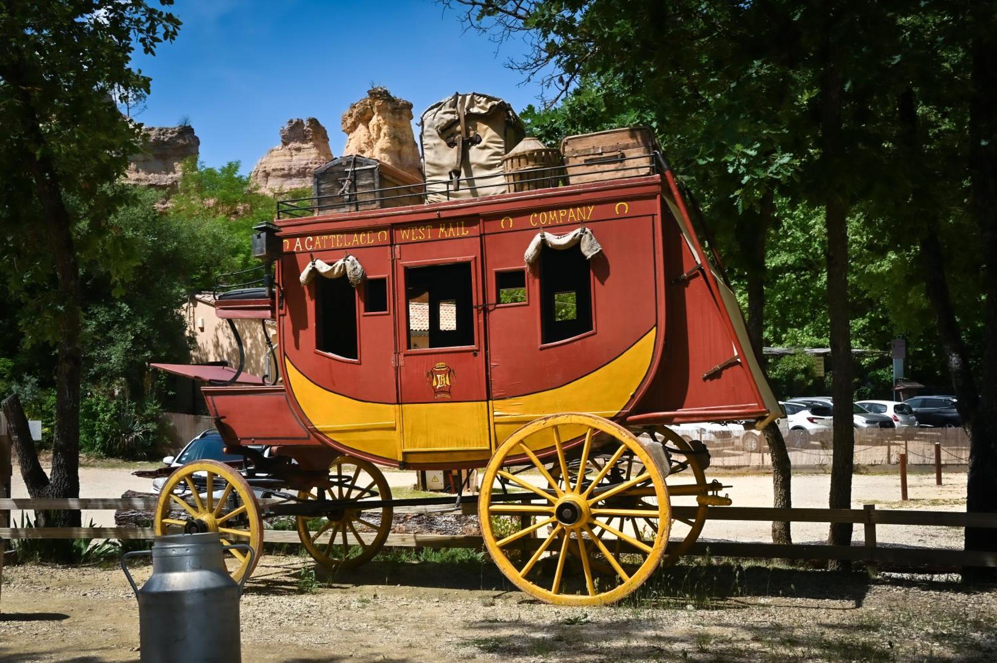 Camping Le Colorado รุสเทรล ภายนอก รูปภาพ